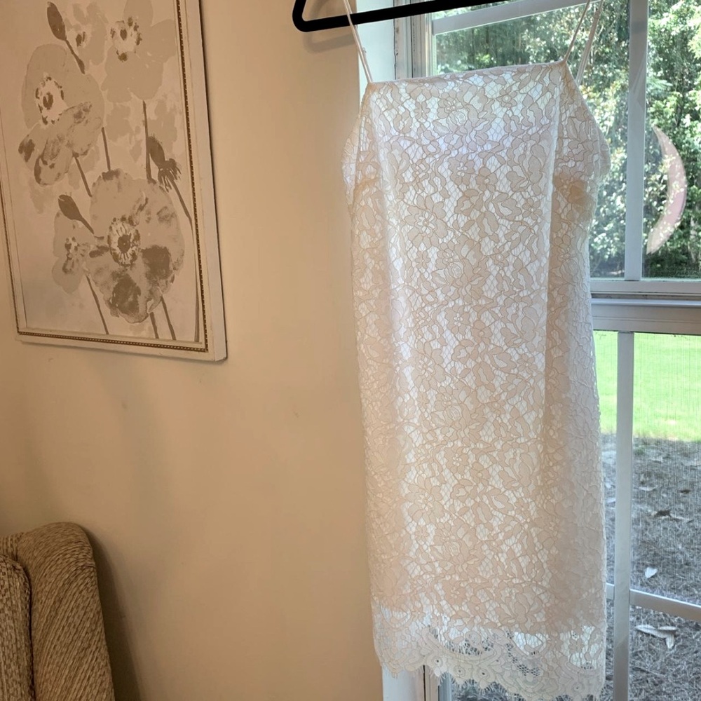 Mi Ami Lace Dress